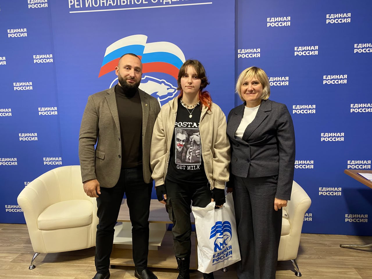 Владимир Сальдо: Наши волонтёры отправились в лагерь «Курский рубеж», чтобы помочь курянам восстановить дома после обстрелов Владимир Сальдо: Наши волонтёры отправились в лагерь «Курский рубеж», чтобы помочь курянам восстановить дома после обстрелов