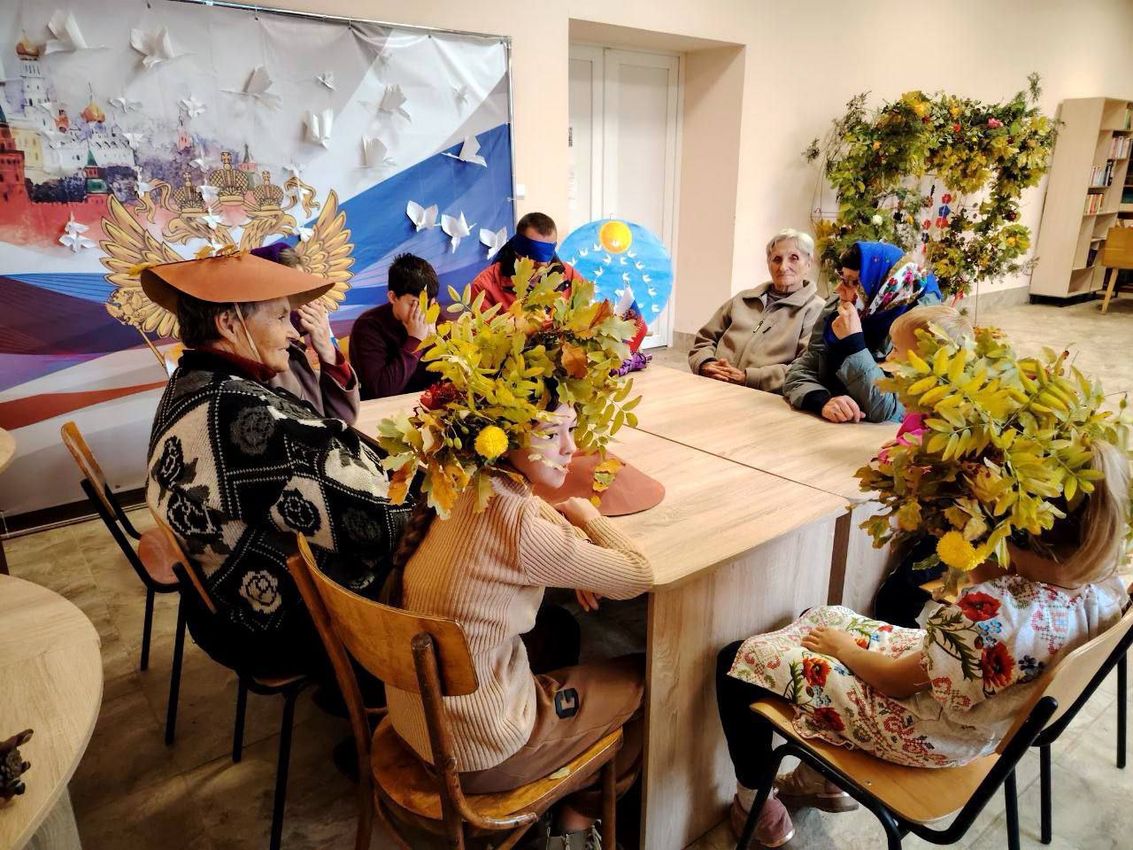 В Каменском сельском клубе ко Дню бабушек и дедушек прошла развлекательная конкурсная программа «Золотая осень» В Каменском сельском клубе ко Дню бабушек и дедушек прошла развлекательная конкурсная программа «Золотая осень»