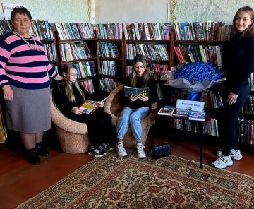 Литературные чтения в Нижнесерогозской центральной библиотеке: Сила слова, объединяющая сердца в День единства