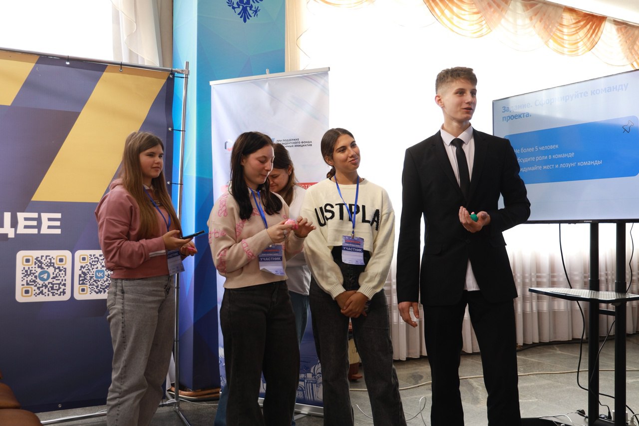 В Геническе состоялся Фестиваль цифрового искусства «Новороссия: вчера, сегодня, завтра» В Геническе состоялся Фестиваль цифрового искусства «Новороссия: вчера, сегодня, завтра»