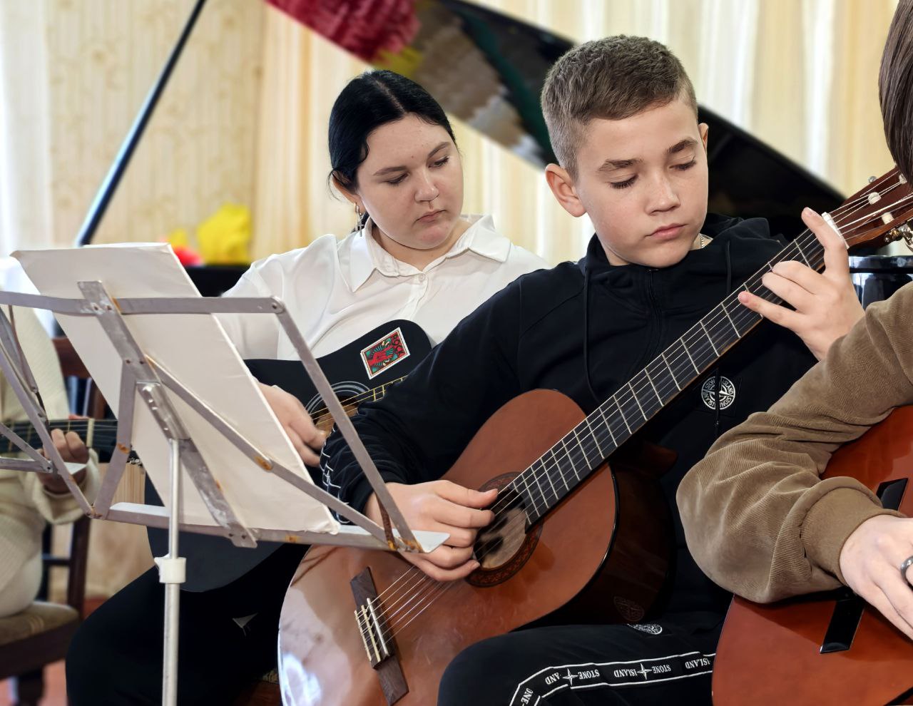 Новые горизонты творчества: В Каланчакскую детскую школу искусств привезли новое оборудование Новые горизонты творчества: В Каланчакскую детскую школу искусств привезли новое оборудование