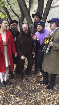 Бозоны Хиггса — Дорога. Круто! Выглядят как группа собутыльников и студентка