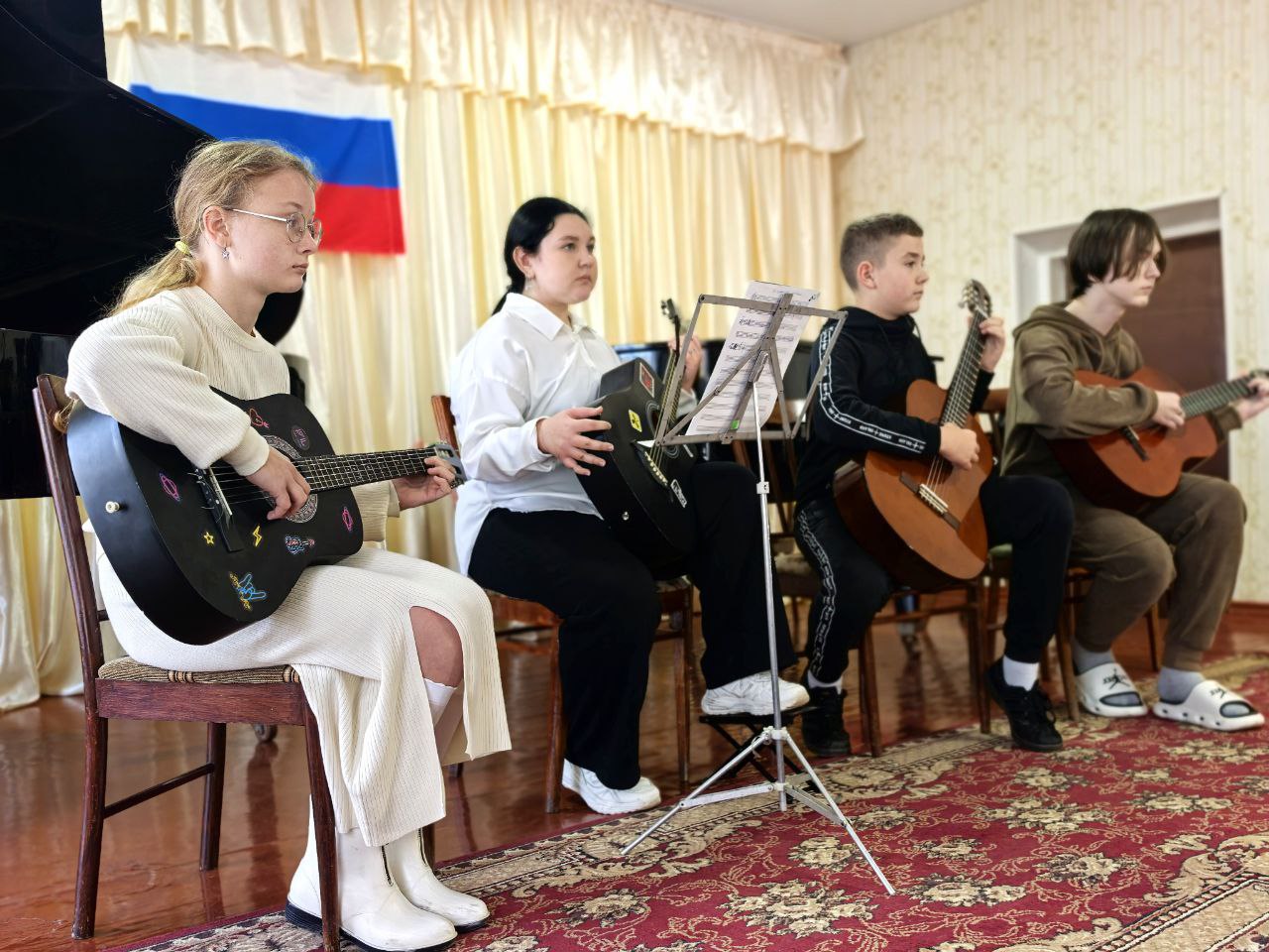 Новые горизонты творчества: В Каланчакскую детскую школу искусств привезли новое оборудование Новые горизонты творчества: В Каланчакскую детскую школу искусств привезли новое оборудование