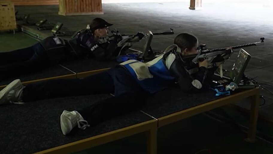 Скадовчанка завоевала бронзовую медаль в стрельбе из винтовки на соревнованиях в Крыму