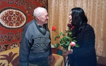 Администрация Чернянского территориального отдела поздравила долгожителя с 91-летием