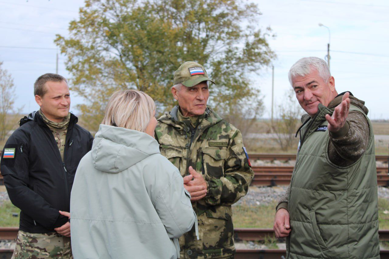 Павел Тропкин: 8 тонн очередного гуманитарного груза и регулярная поддержка от единороссов Кубани Павел Тропкин: 8 тонн очередного гуманитарного груза и регулярная поддержка от единороссов Кубани