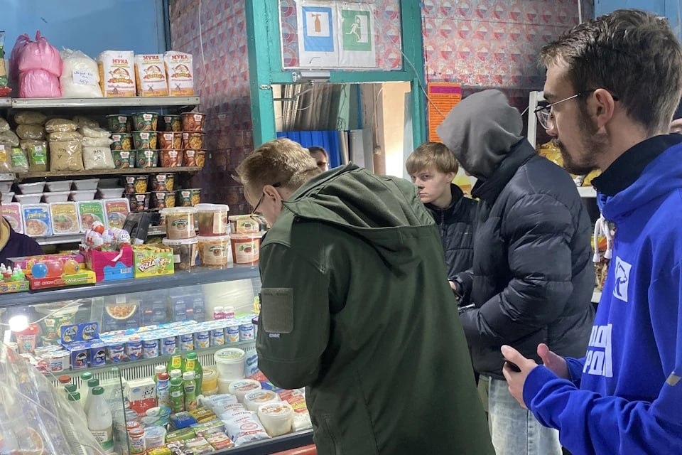 Цены под присмотром: На линии СВО добровольцы провели мониторинг стоимости хлеба, соли, масла и крупы