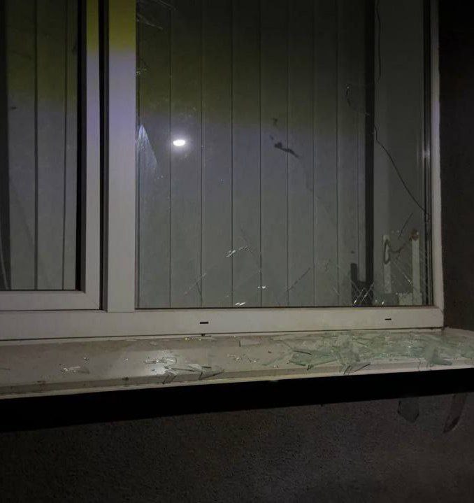 В Чернигове в результате атаки БПЛА повреждён объект критической инфраструктуры, сообщают местные паблики В Чернигове в результате атаки БПЛА повреждён объект критической инфраструктуры, сообщают местные паблики