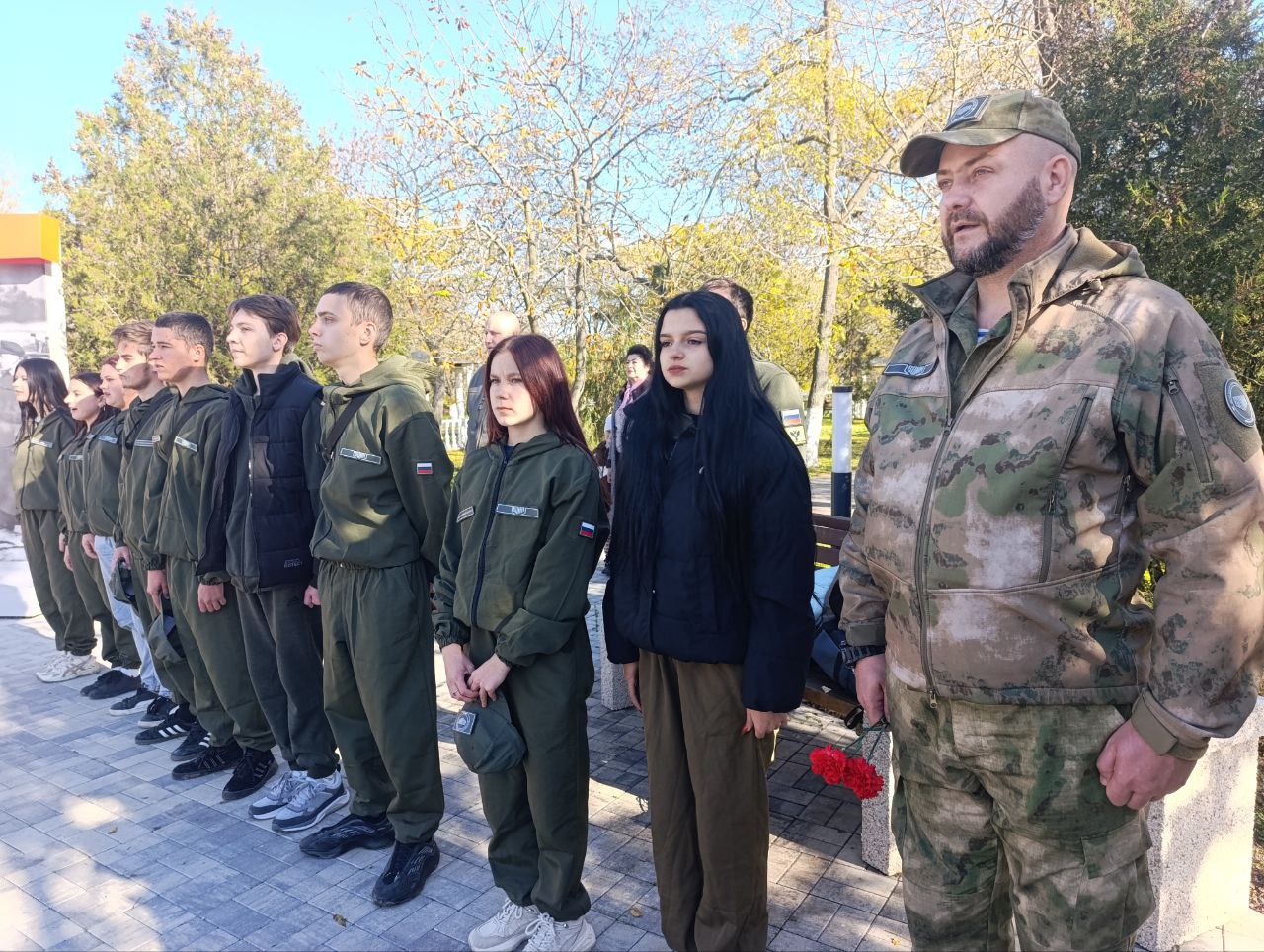 «Священна память о защитниках Родины»: в Геническе почтили память освободителей города «Священна память о защитниках Родины»: в Геническе почтили память освободителей города