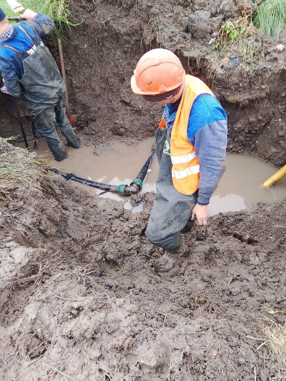 Специалисты Горностаевского ТПУ провели ремонтно-восстановительные работы на сетях водоснабжения в нескольких населенных пунктах округа Специалисты Горностаевского ТПУ провели ремонтно-восстановительные работы на сетях водоснабжения в нескольких населенных пунктах округа