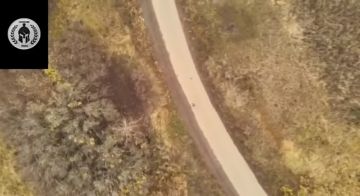 Украинский военнослужащий принимает решение застрелиться, получив ранение после сброса с бпла