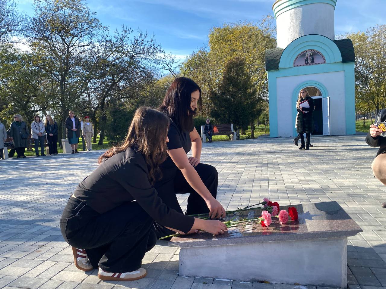 82 года назад воины Красной Армии освободили Геническ и Новотроицкое от немецко-фашистских захватчиков 82 года назад воины Красной Армии освободили Геническ и Новотроицкое от немецко-фашистских захватчиков