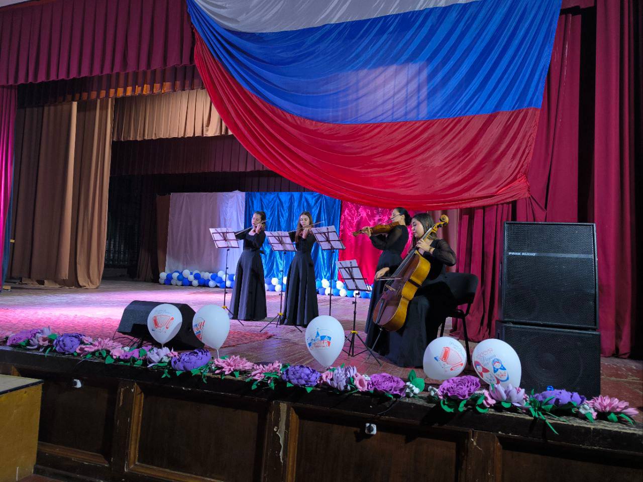 Концерт Херсонской областной филармонии в Ивановке ко Дню народного единства! Концерт Херсонской областной филармонии в Ивановке ко Дню народного единства!