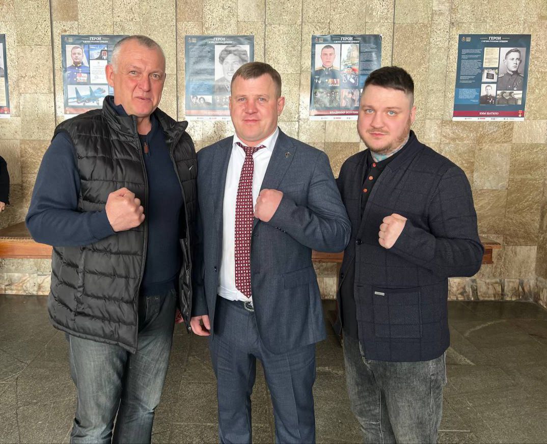 30 октября — День тренера. Праздник, который пока не получил статус официального, но по-настоящему значим для всех, кто посвятил себя спорту и растит будущих чемпионов 30 октября — День тренера. Праздник, который пока не получил статус официального, но по-настоящему значим для всех, кто посвятил себя спорту и растит будущих чемпионов