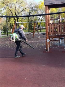 Коммунальные службы Генического округа благоустраивают населенные пункты