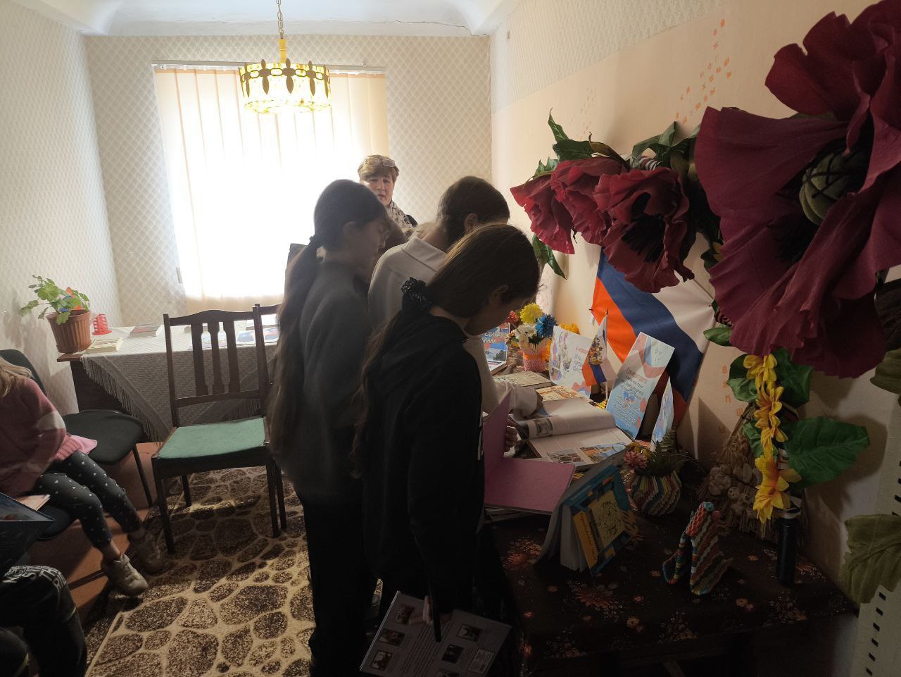 Преддверие Дня народного единства: В дружбе народов — единство России в Вольновской библиотеке Преддверие Дня народного единства: В дружбе народов — единство России в Вольновской библиотеке