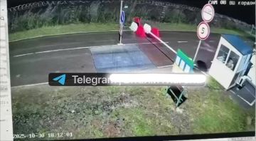 На Закарпатье при попытке бусификации адвокат на Toyota протаранил шлагбаумы и сбежал в Венгрию