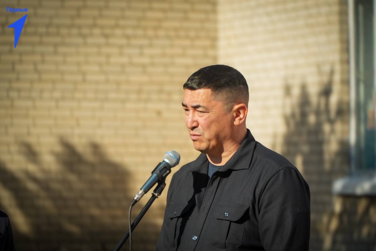 Первые Сергеевской школы приняли участие в торжественной линейке памяти Первые Сергеевской школы приняли участие в торжественной линейке памяти