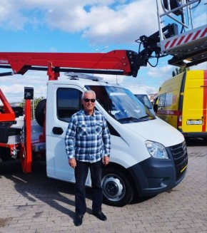 Каховские коммунальщики получили новую технику