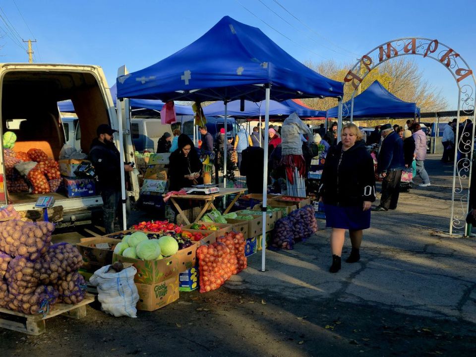 В муниципальном округе Нижние Серогозы состоялась 1950-я сельскохозяйственная ярмарка В муниципальном округе Нижние Серогозы состоялась 1950-я сельскохозяйственная ярмарка