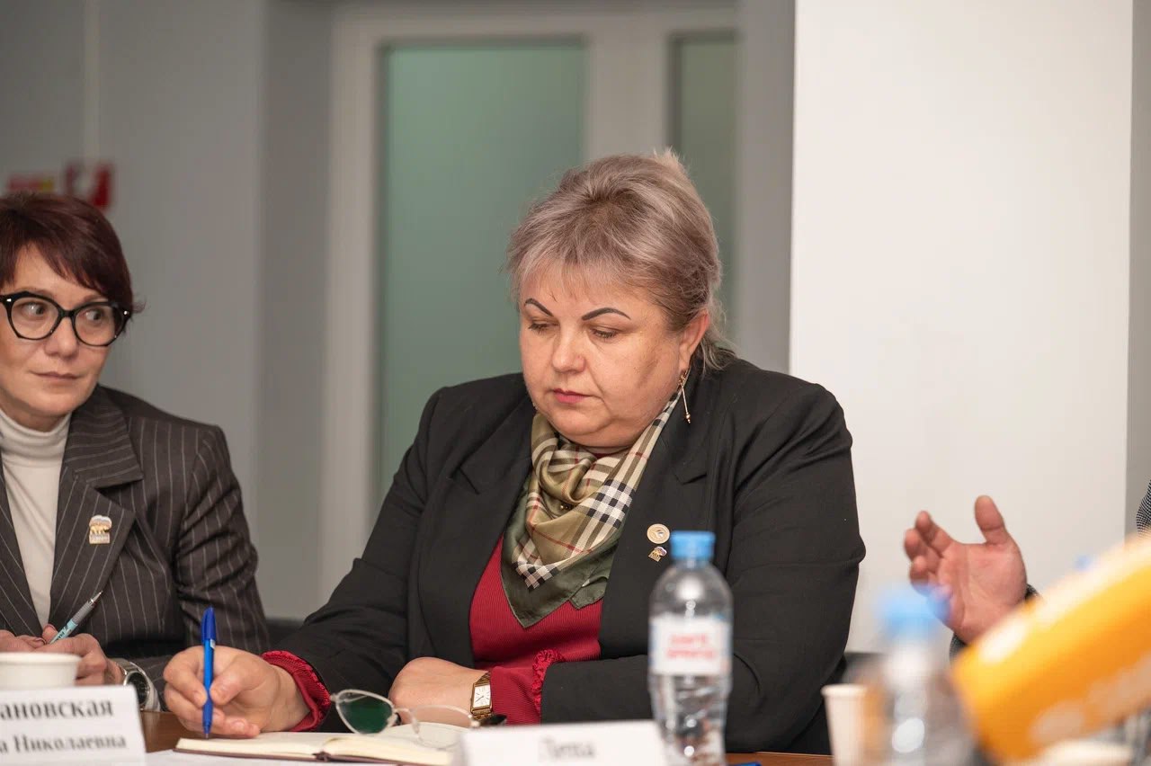 Владимир Сальдо: В Новотроицком провёл рабочее совещание с главами муниципальных округов Владимир Сальдо: В Новотроицком провёл рабочее совещание с главами муниципальных округов