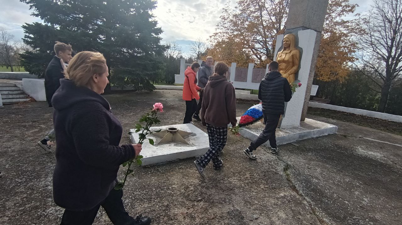 Учреждения культуры Чаплинского муниципального округа провели митинги, посвященные освобождению Чаплинского округа от немецко-фашистских захватчиков Учреждения культуры Чаплинского муниципального округа провели митинги, посвященные освобождению Чаплинского округа от немецко-фашистских захватчиков