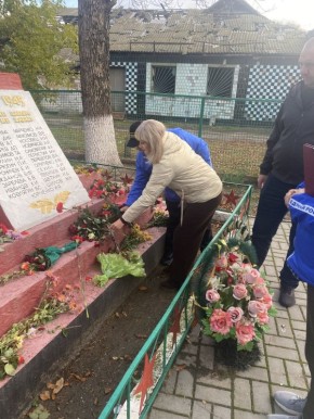 Возложение цветов в Рыково: дань памяти освободителям