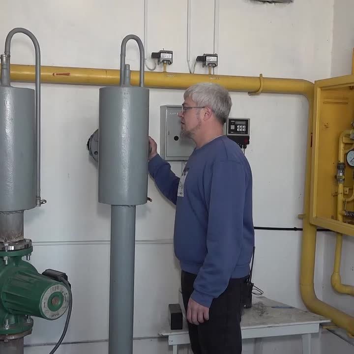 Бригады из Кабардино-Балкарии и Калининградской области восстановили работу котельной школы Виноградово