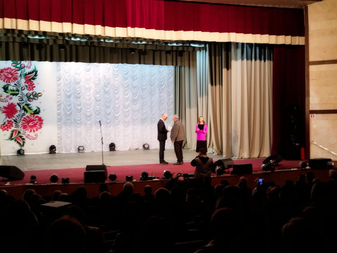 Высокие награды – достойным труженикам! Высокие награды – достойным труженикам!