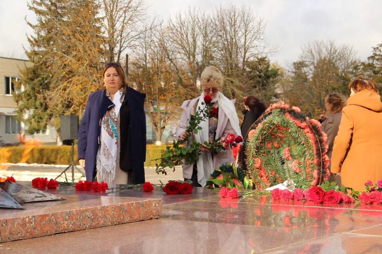 Память жива: Чаплинка отметила День освобождения от фашистских захватчиков! Память жива: Чаплинка отметила День освобождения от фашистских захватчиков!