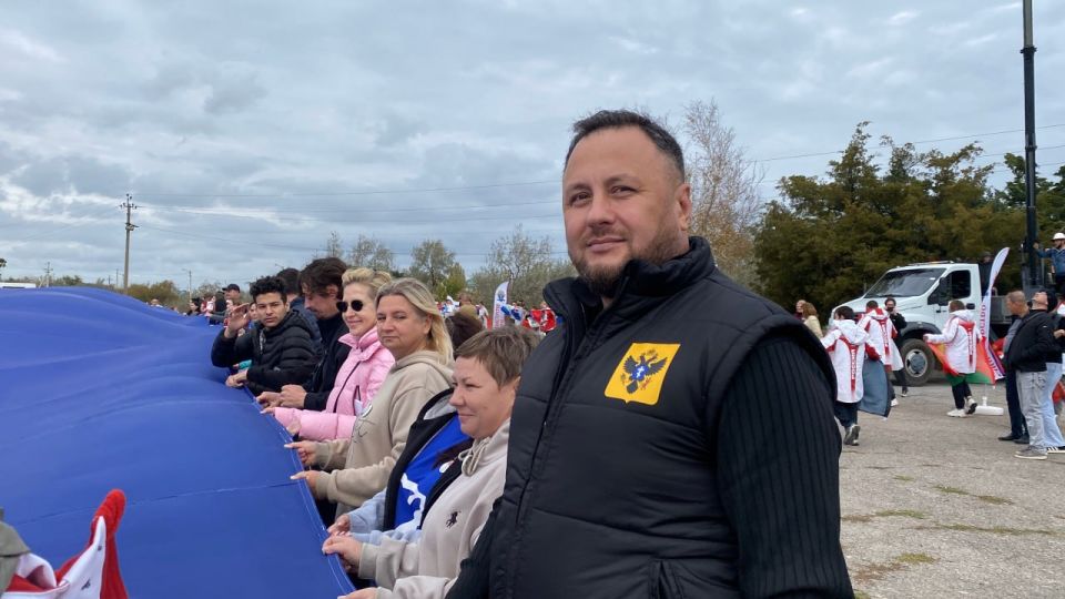 � ���������� ������� ���������� 880-�������� ���� � ����� ������������ ��� ��������� ��������