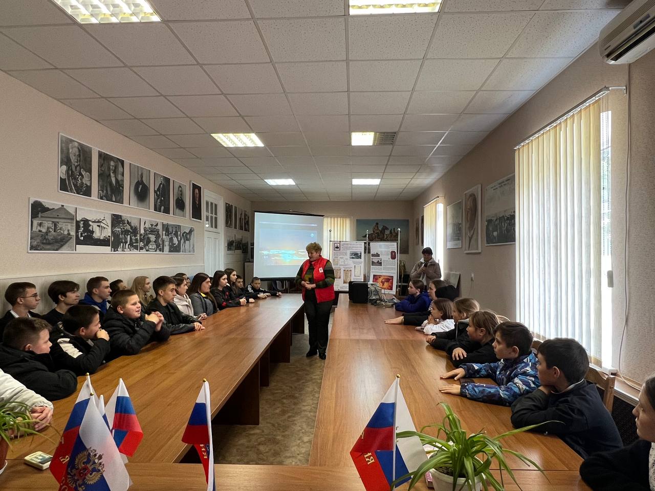 Асканийские школьники – участники экологической акции «Желуди. Каштаны» Асканийские школьники – участники экологической акции «Желуди. Каштаны»