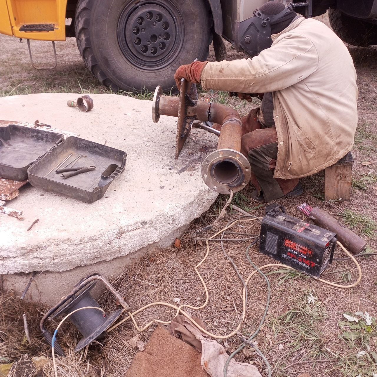 Проведены ремонтные работы на объектах коммунальной инфраструктуры Каховского округа Проведены ремонтные работы на объектах коммунальной инфраструктуры Каховского округа