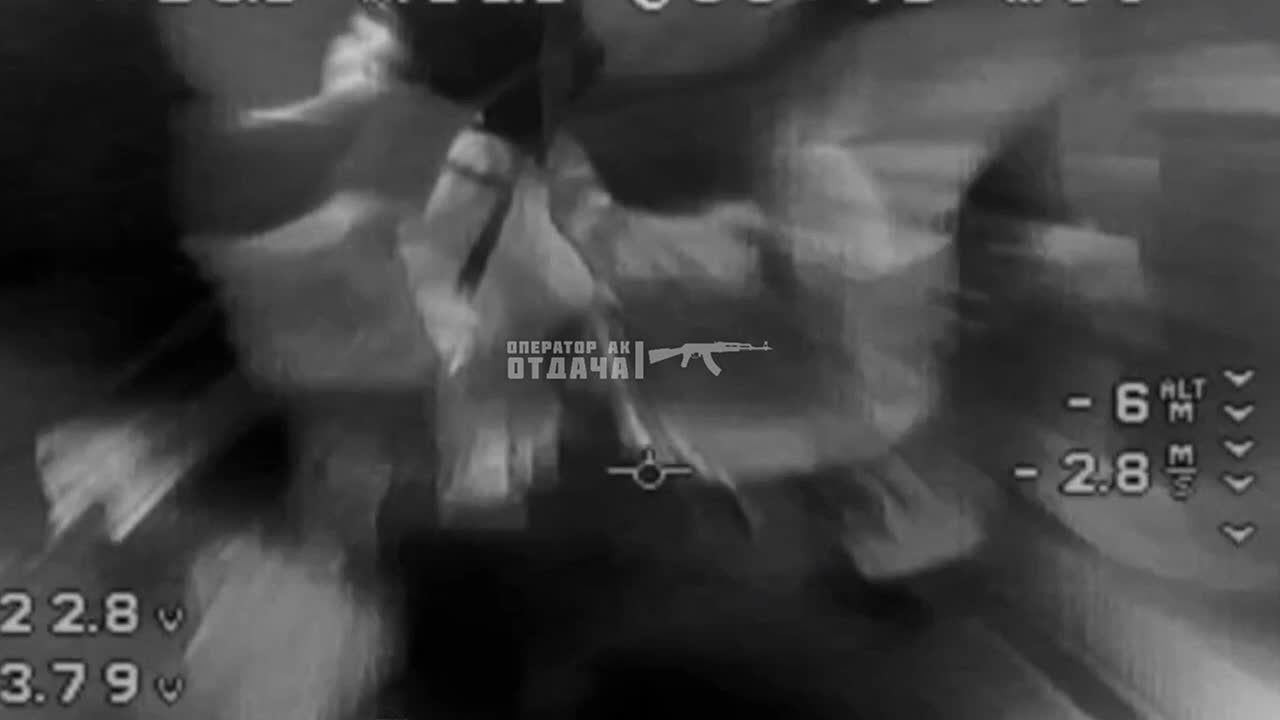 Улов засадного дрона на херсонской направлении: набитая до отказа ВСУшниками лодка