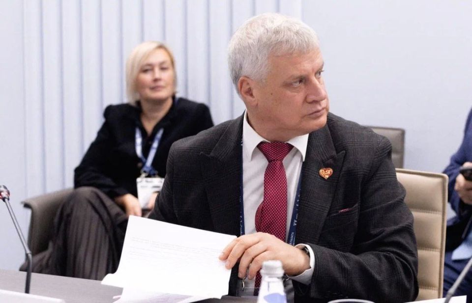 Сила мнения: объединяемся для подготовки лидеров! Сила мнения: объединяемся для подготовки лидеров!