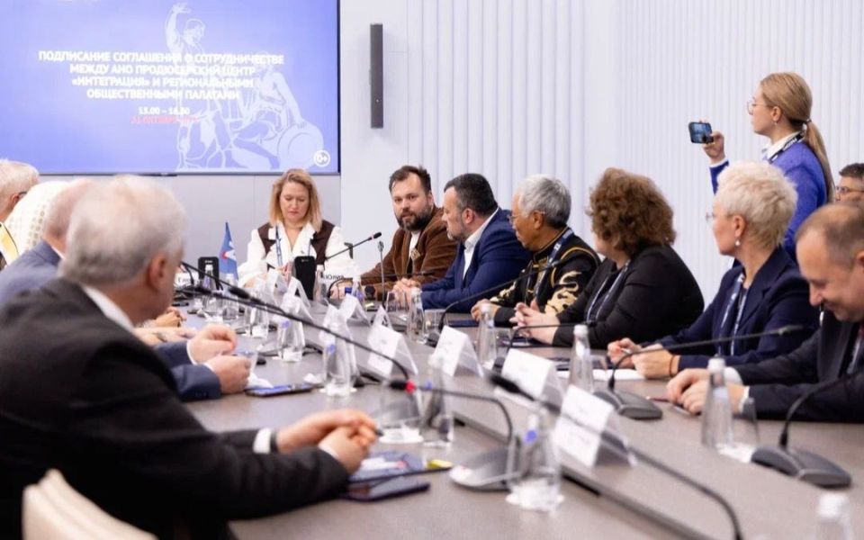 Сила мнения: объединяемся для подготовки лидеров! Сила мнения: объединяемся для подготовки лидеров!