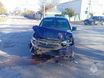 В Геническе произошло ДТП, спасателями была произведена работа по отключению АКБ