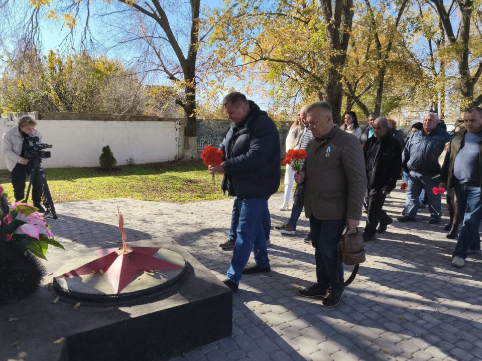В преддверии Дня народного единства состоялась торжественная церемония награждения сотрудников ГУП ХО «ОБЛВОДОКАНАЛ» В преддверии Дня народного единства состоялась торжественная церемония награждения сотрудников ГУП ХО «ОБЛВОДОКАНАЛ»