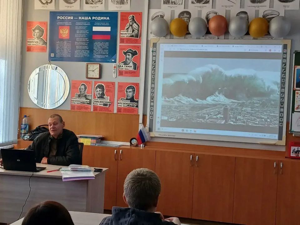 Урок по защите от стихийных бедствий прошел в Скадовской школе Урок по защите от стихийных бедствий прошел в Скадовской школе