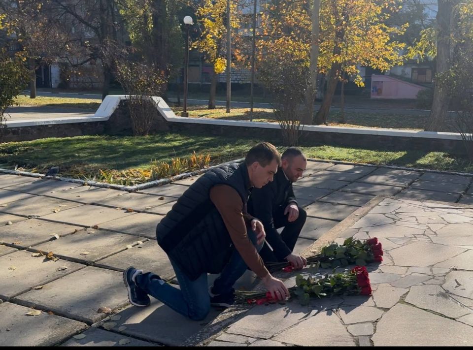 Уважаемые новокаховчане! Дорогие ветераны! Уважаемые новокаховчане! Дорогие ветераны!