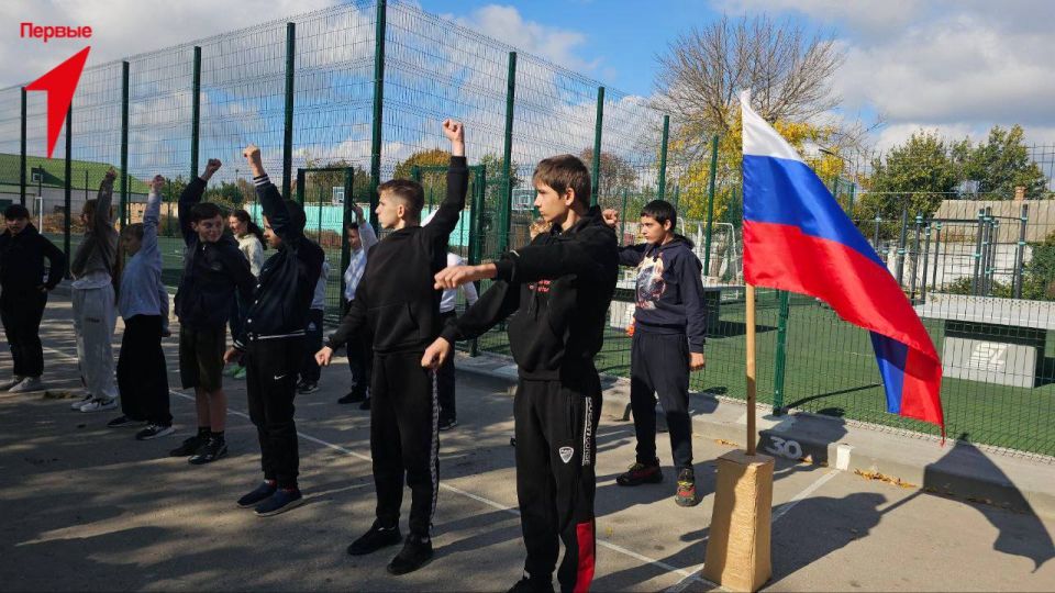 Первые Генической школы провели соревнования по легкой атлетике Первые Генической школы провели соревнования по легкой атлетике