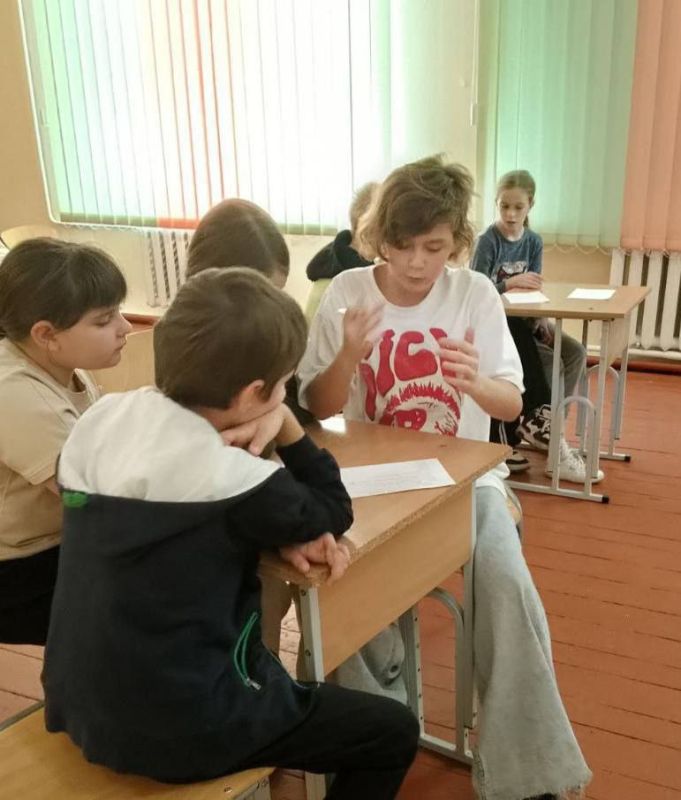В Приморской школе прошла квест-игра «Театральное путешествие» В Приморской школе прошла квест-игра «Театральное путешествие»