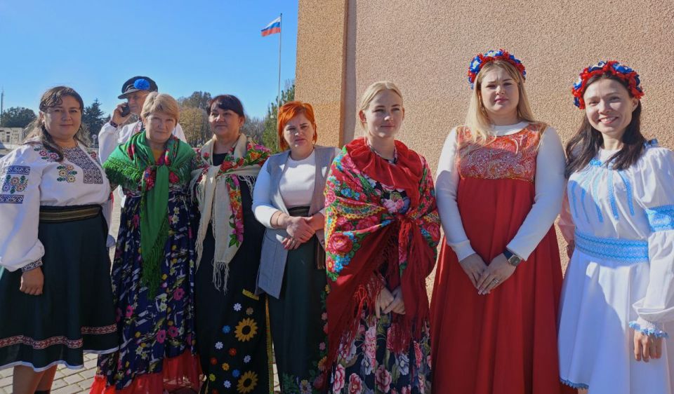 В Нижних Серогозах прошёл праздник «Хоровод Дружбы» в честь Дня единства В Нижних Серогозах прошёл праздник «Хоровод Дружбы» в честь Дня единства