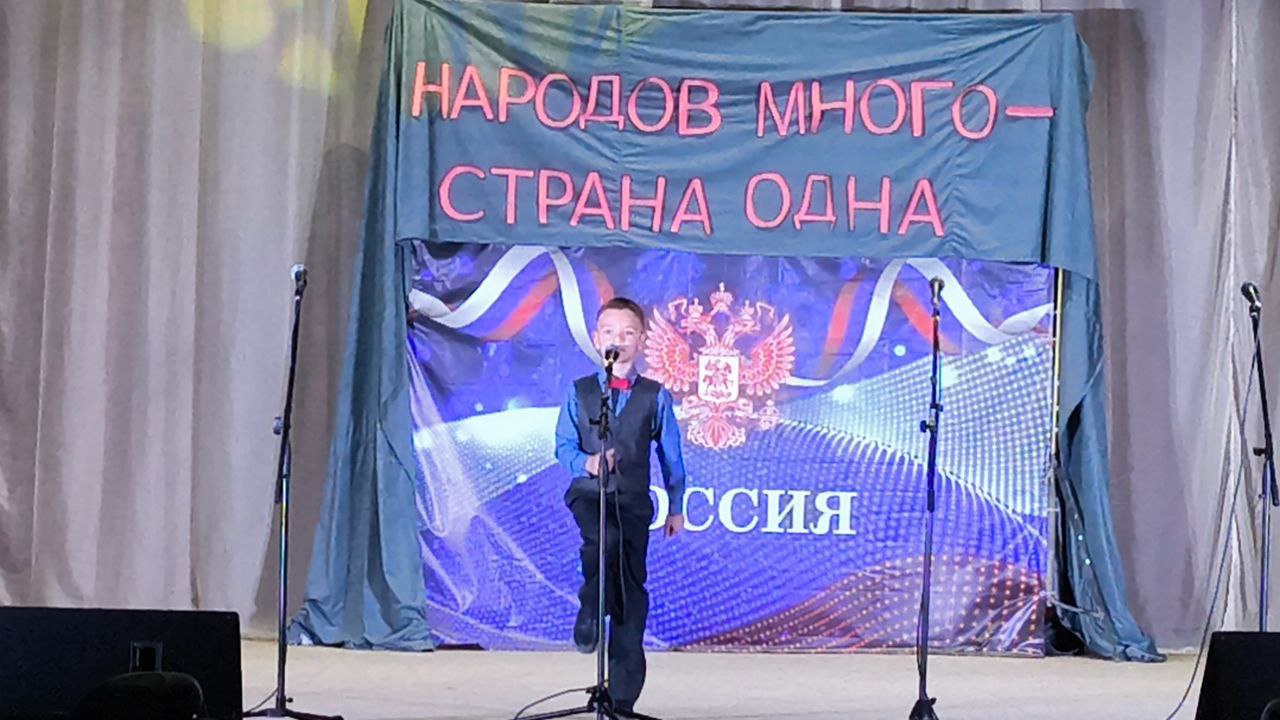 В Великолепетихском муниципальном округе прошла праздничная программа "Народов много - страна одна", посвященная Дню народного единства В Великолепетихском муниципальном округе прошла праздничная программа "Народов много - страна одна", посвященная Дню народного единства