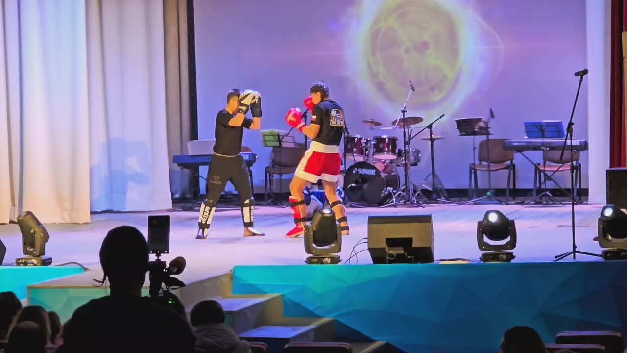 Сегодня, в честь празднования Дня народного единства и благодаря приглашению администрации Генического муниципального округа, воспитанники нашего клуба TOPKICK представили жителям города показательные выступления...