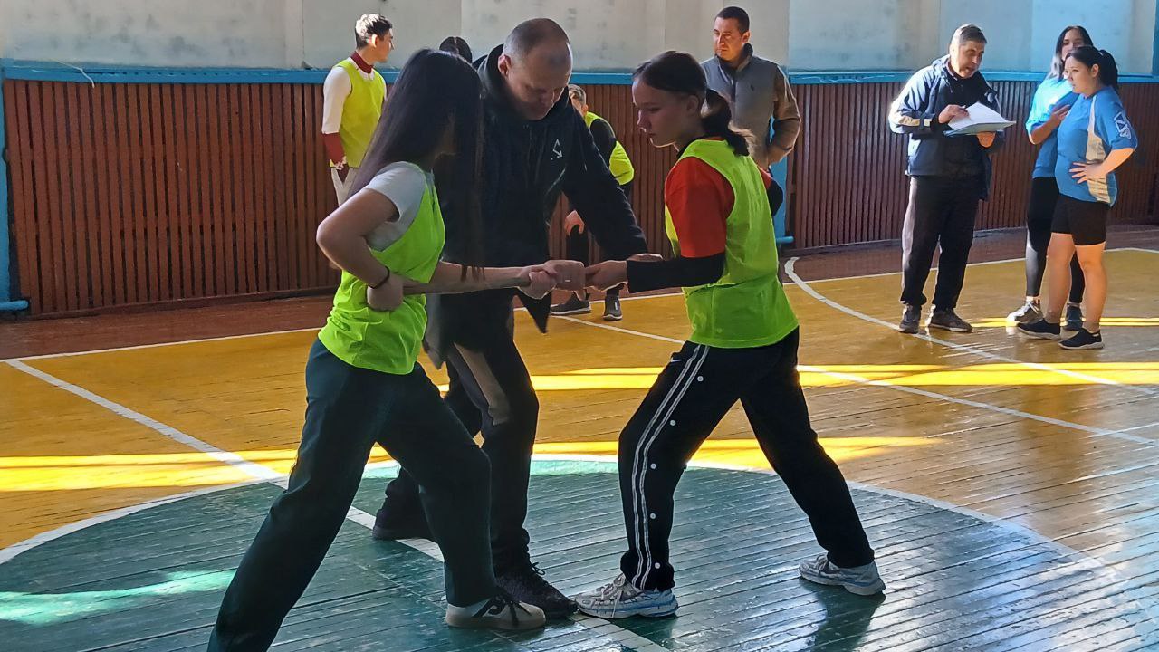 Фестиваль народных игр "Русская мощь": Юные богатыри зажигают Дух единства! Фестиваль народных игр "Русская мощь": Юные богатыри зажигают Дух единства!