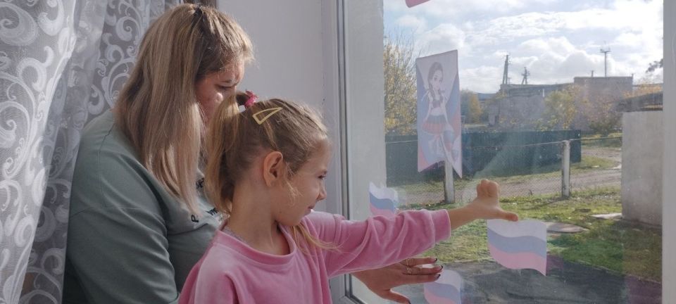 В Тавричанском детском саду "Ромашка" отпраздновали День народного единства В Тавричанском детском саду "Ромашка" отпраздновали День народного единства