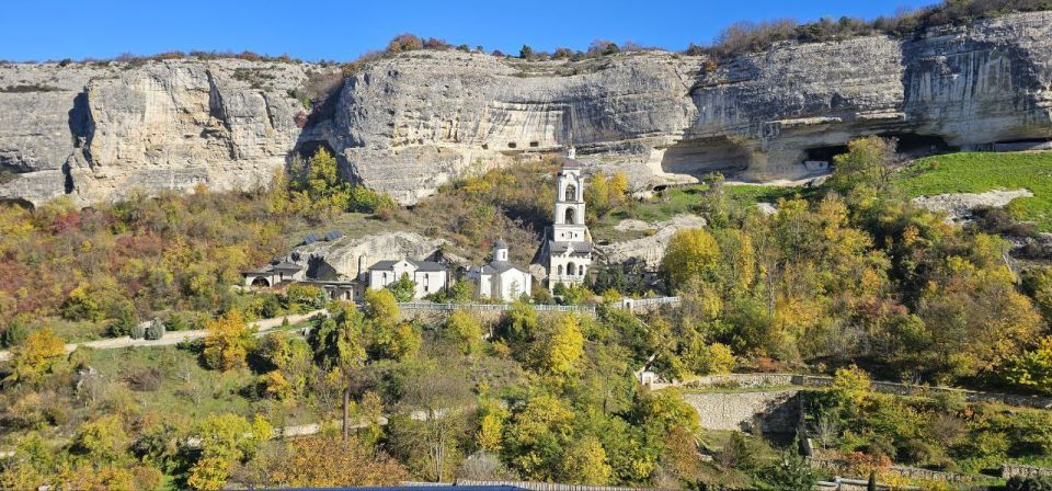 Надежда Бабешко: Осень — самое яркое и прекрасное время года Надежда Бабешко: Осень — самое яркое и прекрасное время года