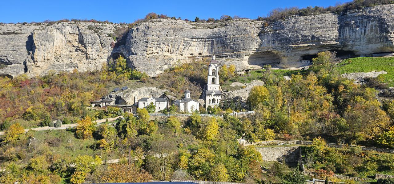 Надежда Бабешко: Осень — самое яркое и прекрасное время года Надежда Бабешко: Осень — самое яркое и прекрасное время года