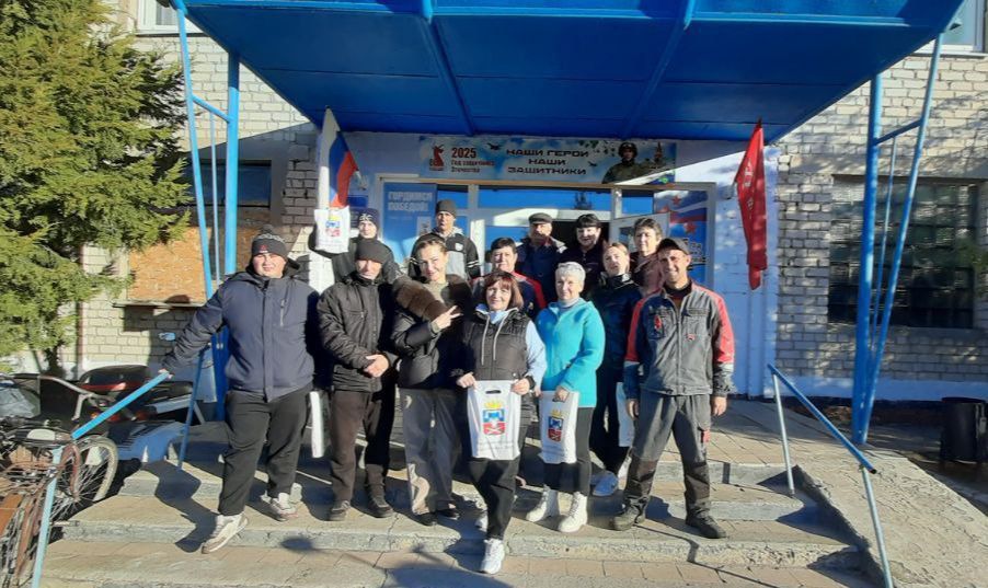 В Васильевке ко Дню народного единства прошла акция по высадке деревьев В Васильевке ко Дню народного единства прошла акция по высадке деревьев